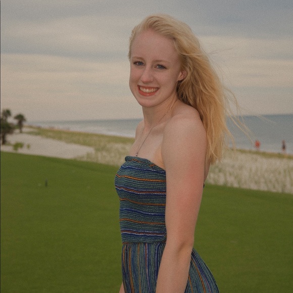 Meet your Posher, Chloe - Picture 1 of 1